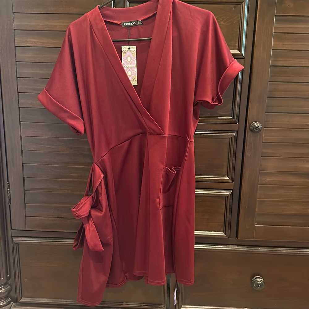 New boohoo red dress